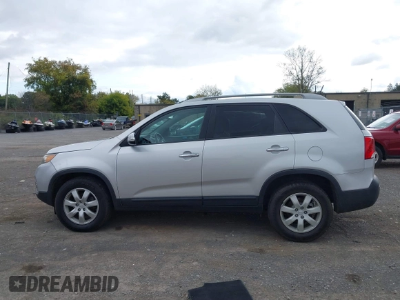 2011 Kia Sorento LX with VIN 5XYKT3A14BG050650, listed as a IAAI auction lot 40529423 with 53,301 mi miles. Bid and sale history available at carsss.com. Image 14.