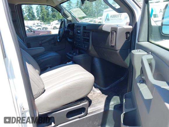 2020 Chevrolet Express Cargo с VIN 1GCWGAFG1L1160788, выставлен на аукционе IAAI как лот 42772328 с пробегом 115 254 миль миль и . История ставок и продаж доступна на DreamBid. Изображение 5.