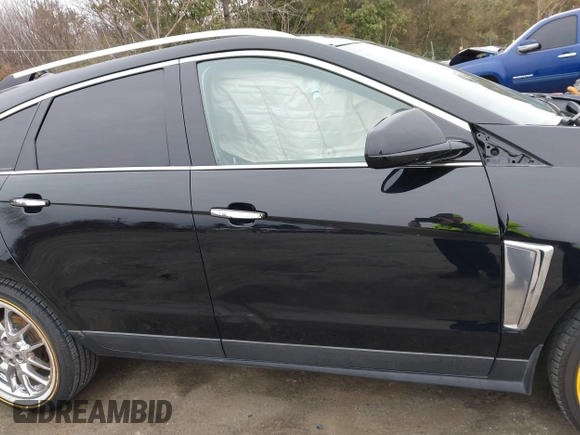 2016 Cadillac SRX Luxury Collection with VIN 3GYFNEE3XGS525706, listed as a IAAI auction lot 41744652 with 98,133 mi miles. Bid and sale history available at carsss.com. Image 13.