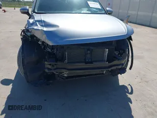 2024 Volkswagen Tiguan S z VIN 3VVRB7AX0RM029581, wystawiony jako IAAI lot #41938762 z przebiegiem 26 129 mil mil oraz . Historia ofert i sprzedaży dostępna na DreamBid. Obrazek 6.