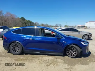 2017 Tesla Model X 90D z VIN 5YJXCBE26HF079022, wystawiony jako IAAI lot #41847954 z przebiegiem 74 940 mil mil oraz . Historia ofert i sprzedaży dostępna na DreamBid. Obrazek 14.