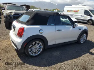 2024 MINI Convertible Cooper S z VIN WMW43DL08R3S00631, wystawiony jako Copart lot #49013325 z przebiegiem 13 760 mil mil oraz Czysty tytuł • Clean title. Historia ofert i sprzedaży dostępna na DreamBid. Obrazek 3.