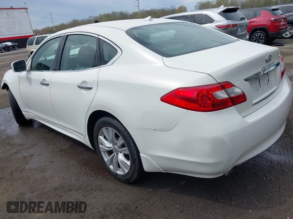 2011 Infiniti M37 with VIN JN1BY1AR9BM373072, listed as a IAAI auction lot 41918340 with 90,820 mi miles. Bid and sale history available at carsss.com. Image 3.