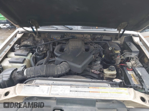 1998 Ford Explorer XL z VIN 1FMZU34E5WZA20652, wystawiony jako IAAI lot #42363619 z przebiegiem 383 213 mil mil oraz . Historia ofert i sprzedaży dostępna na DreamBid. Obrazek 10.