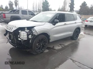 2022 Mitsubishi Outlander SE z VIN JA4J3UA87NZ059213, wystawiony jako IAAI lot #41723525 z przebiegiem 41 610 mil mil oraz . Historia ofert i sprzedaży dostępna na DreamBid. Obrazek 20.