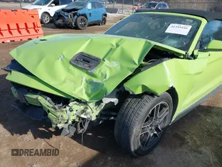2020 Ford Mustang EcoBoost z VIN 1FATP8UHXL5186022, wystawiony jako IAAI lot #41395446 z przebiegiem 117 634 mil mil oraz . Historia ofert i sprzedaży dostępna na DreamBid. Obrazek 6.