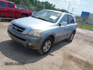 2004 Kia Sorento LX z VIN KNDJD733445302455, wystawiony jako IAAI lot #42342421 z przebiegiem 98 137 mil mil oraz . Historia ofert i sprzedaży dostępna na DreamBid. Obrazek 2.