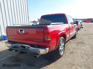 2001 Chevrolet Silverado 1500 LT with VIN 2GCEC19T911251766, listed as a IAAI auction lot 41252900 with 200,609 mi miles. Bid and sale history available at carsss.com. Image 4.