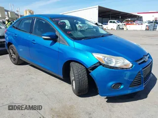2013 Ford Focus SE z VIN 1FADP3F2XDL178239, wystawiony jako IAAI lot #42272364 z przebiegiem 108 773 mil mil oraz . Historia ofert i sprzedaży dostępna na DreamBid. Obrazek 1.