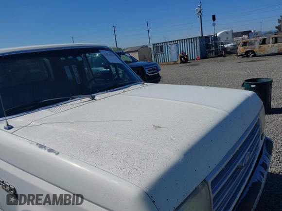 1991 Ford F-150 z VIN 1FTEX15Y8MKA93379, wystawiony jako IAAI lot #42028828 z przebiegiem 48 359 mil mil oraz . Historia ofert i sprzedaży dostępna na DreamBid. Obrazek 6.