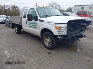2014 Ford F-250 XL z VIN 1FT7X2A65EEA40254, wystawiony jako IAAI lot #41720384 z przebiegiem 286 838 mil mil oraz . Historia ofert i sprzedaży dostępna na DreamBid. Obrazek 1.