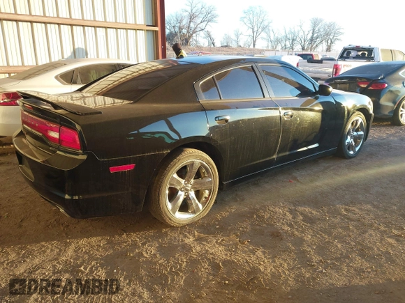 2014 Dodge Charger SXT with VIN 2C3CDXHG9EH305256, listed as a IAAI auction lot 41360219 with 170,192 mi miles and . Bid and sale history available at DreamBid. Image 4.