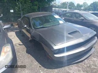 2019 Dodge Challenger R/T z VIN 2C3CDZBT1KH571481, wystawiony jako IAAI lot #39615755 z przebiegiem 90 073 mil mil oraz . Historia ofert i sprzedaży dostępna na DreamBid. Obrazek 1.
