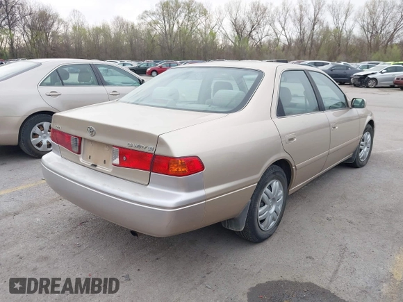 2001 Toyota Camry CE with VIN JT2BG22K410548804, listed as a IAAI auction lot 41820737 with 271,855 mi miles and . Bid and sale history available at DreamBid. Image 4.