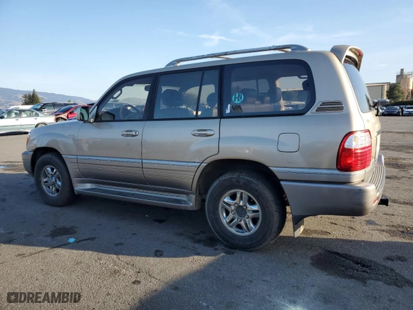 2001 Lexus LX 470 with VIN JTJHT00W313509575, listed as a Copart auction lot 85554424 with 332,707 mi miles and Clean Title. Bid and sale history available at carsss.com. Image 2.