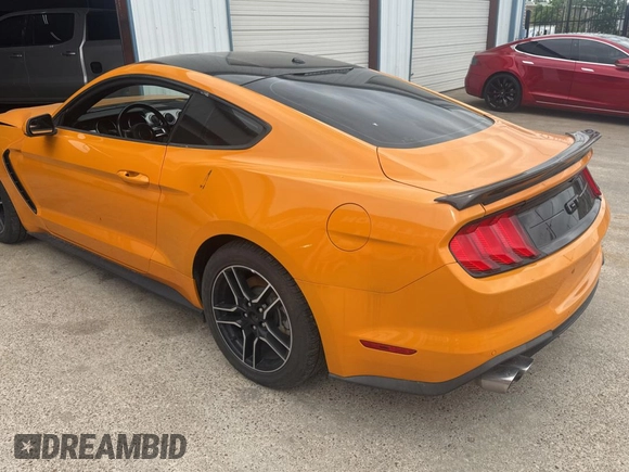 2019 Ford Mustang GT with VIN 1FA6P8CFXK5196514, listed as a Copart auction lot 55160435 with 19,914 mi miles and Clean Title. Bid and sale history available at carsss.com. Image 3.