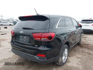 2019 Kia Sorento L with VIN 5XYPG4A33KG534780, listed as a IAAI auction lot 41563396 with 49,468 mi miles. Bid and sale history available at carsss.com. Image 4.