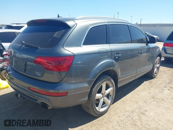 2014 Audi Q7 3.0T S line Prestige with VIN WA1DGAFE7ED011657, listed as a IAAI auction lot 41775200 with 149,395 mi miles. Bid and sale history available at carsss.com. Image 4.