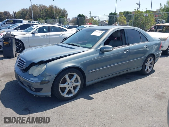 2007 Mercedes-Benz C 230 Sport с VIN WDBRF52H07F903261, выставлен на аукционе IAAI как лот 42564470 с пробегом 209 567 миль миль и . История ставок и продаж доступна на DreamBid. Изображение 2.