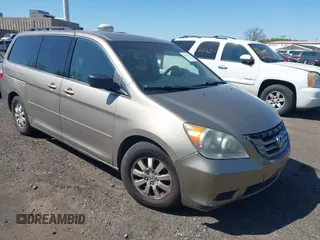 2008 Honda Odyssey EX-L with VIN 5FNRL38768B405469, listed as a IAAI auction lot 42142011 with 132,362 mi miles. Bid and sale history available at carsss.com. Image 1.