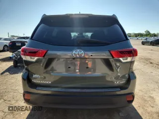 2017 Toyota Highlander LE with VIN 5TDBZRFH8HS477994, listed as a Copart auction lot 61043225 with 70,801 mi miles and Salvage title. Bid and sale history available at DreamBid. Image 6.