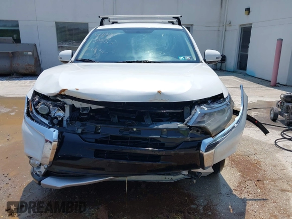 2018 Mitsubishi Outlander ES with VIN JA4AZ3A33JZ009318, listed as a IAAI auction lot 41007583 with 81,507 mi miles and . Bid and sale history available at DreamBid. Image 12.