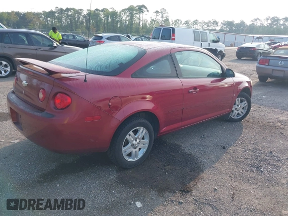 2007 Chevrolet Cobalt LT z VIN 1G1AL15F177407821, wystawiony jako IAAI lot #42418260 z przebiegiem 117 798 mil mil oraz . Historia ofert i sprzedaży dostępna na DreamBid. Obrazek 4.