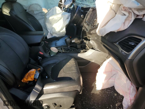 2021 Jeep Cherokee Limited z VIN 1C4PJLDX1MD183475, wystawiony jako Copart lot #88895655 z przebiegiem Nie podano mil oraz Szkoda całkowita • Salvage title. Historia ofert i sprzedaży dostępna na DreamBid. Obrazek 7.