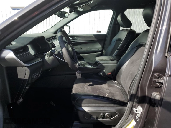 2024 Jeep Grand Cherokee Altitude with VIN 1C4RJGAGXR8546568, listed as a Copart auction lot 44818505 with 24,172 mi miles and Clean title. Bid and sale history available at DreamBid. Image 7.