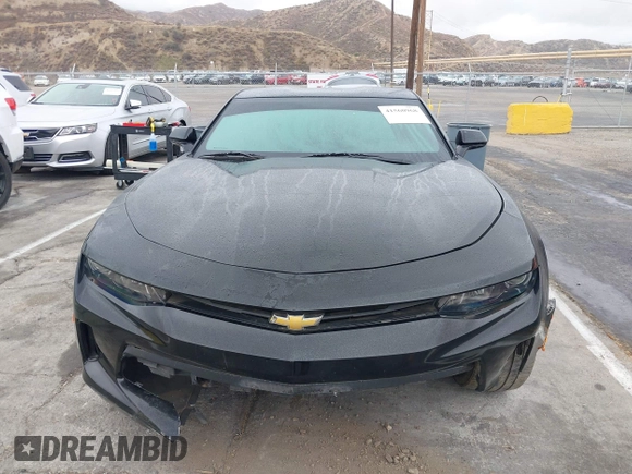 2017 Chevrolet Camaro 1LT z VIN 1G1FB1RS5H0203694, wystawiony jako IAAI lot #41560968 z przebiegiem Nie podano mil oraz . Historia ofert i sprzedaży dostępna na DreamBid. Obrazek 12.