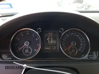 2015 Volkswagen CC Lux with VIN WVWRP7AN1FE827300, listed as a Copart auction lot 70006153 with 109,628 mi miles. Bid and sale history available at carsss.com. Image 9.