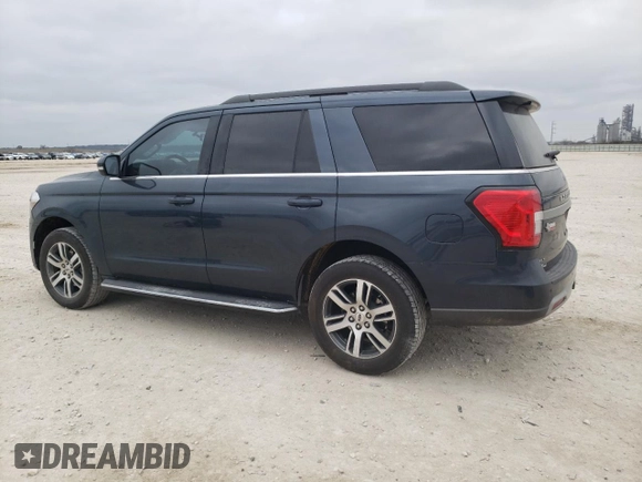2023 Ford Expedition XLT with VIN 1FMJU1H86PEA52332, listed as a Copart auction lot 44500725 with 14,961 mi miles and Salvage Title. Bid and sale history available at carsss.com. Image 2.