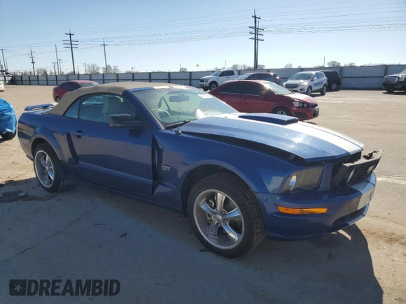 2008 Ford Mustang GT Deluxe z VIN 1ZVHT85H085155666, wystawiony jako Copart lot #47425595 z przebiegiem Nie podano mil oraz Szkody całkowita. Historia ofert i sprzedaży dostępna na DreamBid. Obrazek 4.