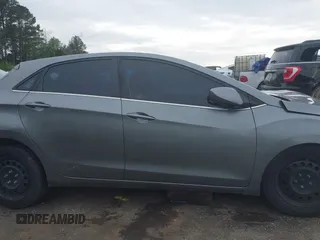 2017 Hyundai Elantra z VIN KMHD35LH9HU377031, wystawiony jako IAAI lot #41762312 z przebiegiem Nie podano mil oraz . Historia ofert i sprzedaży dostępna na DreamBid. Obrazek 13.