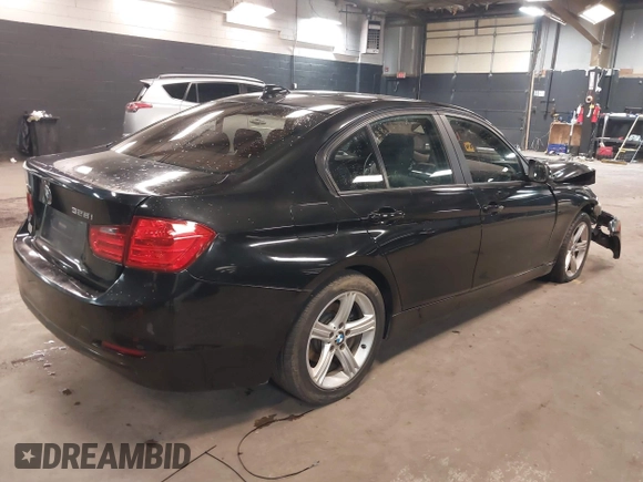 2014 BMW 3 Series 328i xDrive с VIN WBA3B5G59ENS06561, выставлен на аукционе IAAI как лот 42370078 с пробегом 101 877 миль миль и . История ставок и продаж доступна на DreamBid. Изображение 4.