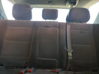 2008 Kia Sorento EX z VIN KNDJD736685770445, wystawiony jako Copart lot #56426455 z przebiegiem 196 911 mil mil oraz Szkoda całkowita • Salvage title. Historia ofert i sprzedaży dostępna na DreamBid. Obrazek 10.