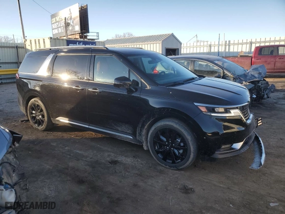2024 Kia Carnival SX Prestige with VIN KNDNE5H39R6350501, listed as a Copart auction lot 41867235 with 31,889 mi miles and Salvage Title. Bid and sale history available at carsss.com. Image 4.