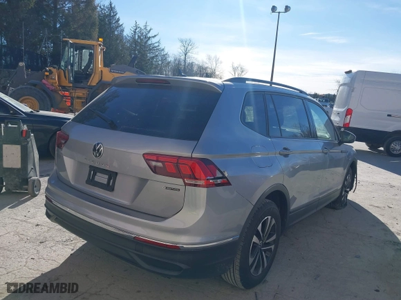 2024 Volkswagen Tiguan S with VIN 3VVFB7AX3RM045163, listed as a IAAI auction lot 41280613 with 7,705 mi miles. Bid and sale history available at carsss.com. Image 4.