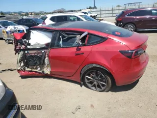2022 Tesla Model 3 Long Range z VIN 5YJ3E1EB9NF357314, wystawiony jako Copart lot #61461405 z przebiegiem 39 506 mil mil oraz Czysty tytuł • Clean title. Historia ofert i sprzedaży dostępna na DreamBid. Obrazek 2.