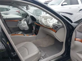 2006 Mercedes-Benz E-Class 3.5L with VIN WDBUF87J36X198455, listed as a IAAI auction lot 41810443 with 20,729 mi miles. Bid and sale history available at carsss.com. Image 5.