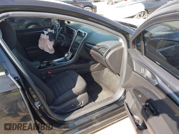 2016 Ford Fusion SE Hybrid с VIN 3FA6P0LU4GR204062, выставлен на аукционе IAAI как лот 42041634 с пробегом 138 876 миль миль и . История ставок и продаж доступна на DreamBid. Изображение 5.