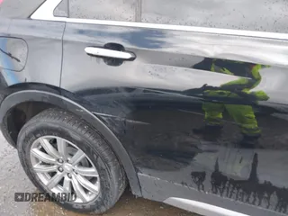 2020 Cadillac XT4 AWD Premium Luxury z VIN 1GYFZDR45LF049638, wystawiony jako IAAI lot #42216996 z przebiegiem 82 760 mil mil oraz . Historia ofert i sprzedaży dostępna na DreamBid. Obrazek 19.