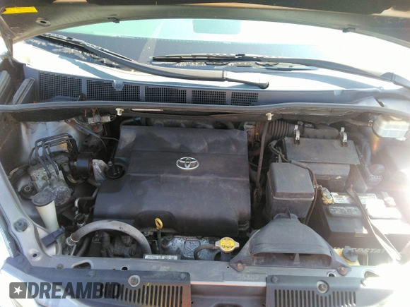 2014 Toyota Sienna XLE with VIN 5TDYK3DC2ES418860, listed as a IAAI auction lot 40139260 with 67,599 mi miles and . Bid and sale history available at DreamBid. Image 10.