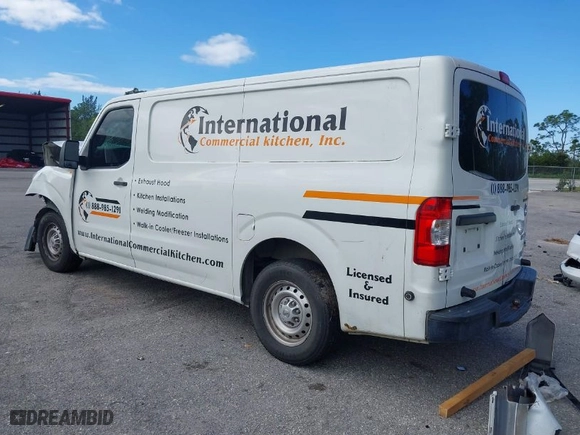 2013 Nissan NV S with VIN 1N6BF0KM6DN100357, listed as a IAAI auction lot 41670818 with 366,174 mi miles. Bid and sale history available at carsss.com. Image 3.