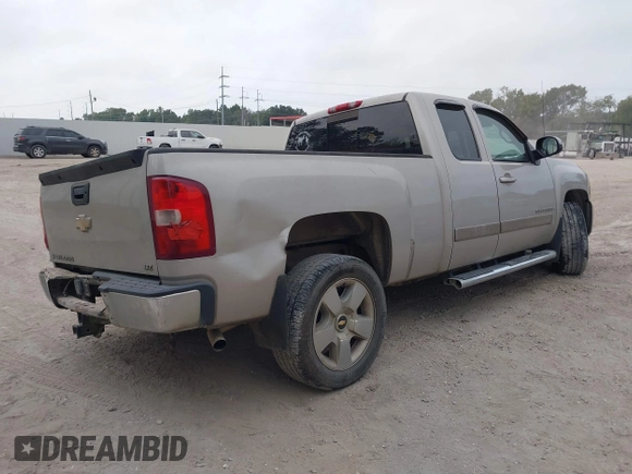 2008 Chevrolet Silverado 1500 1LT with VIN 1GCEC19J68Z269710, listed as a IAAI auction lot 40515761 with 241,686 mi miles and . Bid and sale history available at DreamBid. Image 4.