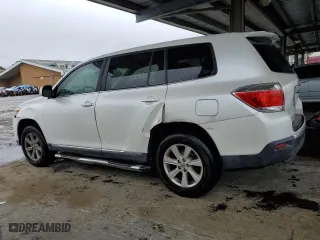 2011 Toyota Highlander with VIN 5TDZK3EH7BS043428, listed as a Copart auction lot 48372915 with 115,646 mi miles and Salvage Title. Bid and sale history available at carsss.com. Image 2.