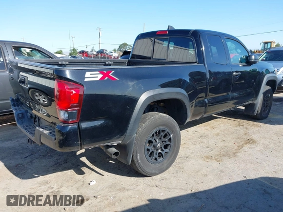 2020 Toyota Tacoma SR z VIN 3TYRZ5CN7LT000455, wystawiony jako IAAI lot #42313072 z przebiegiem 43 815 mil mil oraz . Historia ofert i sprzedaży dostępna na DreamBid. Obrazek 4.