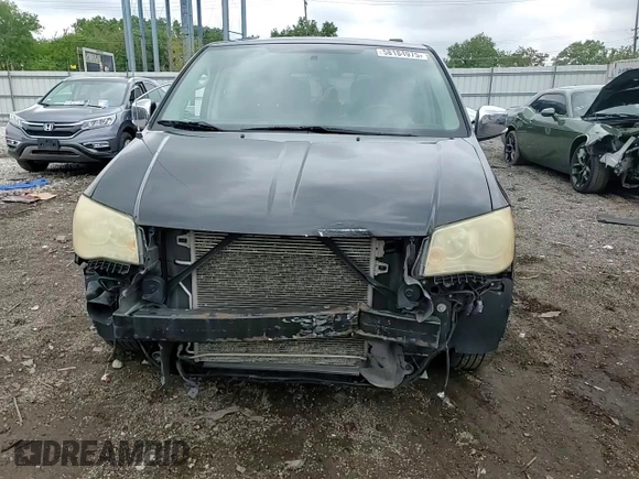 2011 Chrysler Town & Country Touring L z VIN 2A4RR8DG2BR703119, wystawiony jako Copart lot #58184975 z przebiegiem 180 601 mil mil oraz Szkoda całkowita • Salvage title. Historia ofert i sprzedaży dostępna na DreamBid. Obrazek 15.