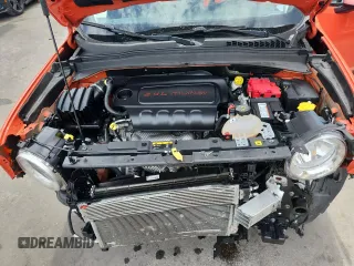2021 Jeep Renegade Latitude with VIN ZACNJCBB2MPM82566, listed as a Copart auction lot 61847525 with 28,741 mi miles and Salvage title. Bid and sale history available at DreamBid. Image 11.