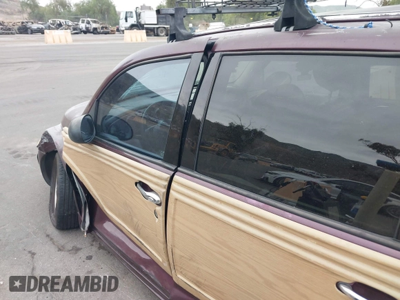2002 Chrysler PT Cruiser Limited with VIN 3C8FY68B82T246701, listed as a IAAI auction lot 42078295 with 137,470 mi miles and . Bid and sale history available at DreamBid. Image 13.